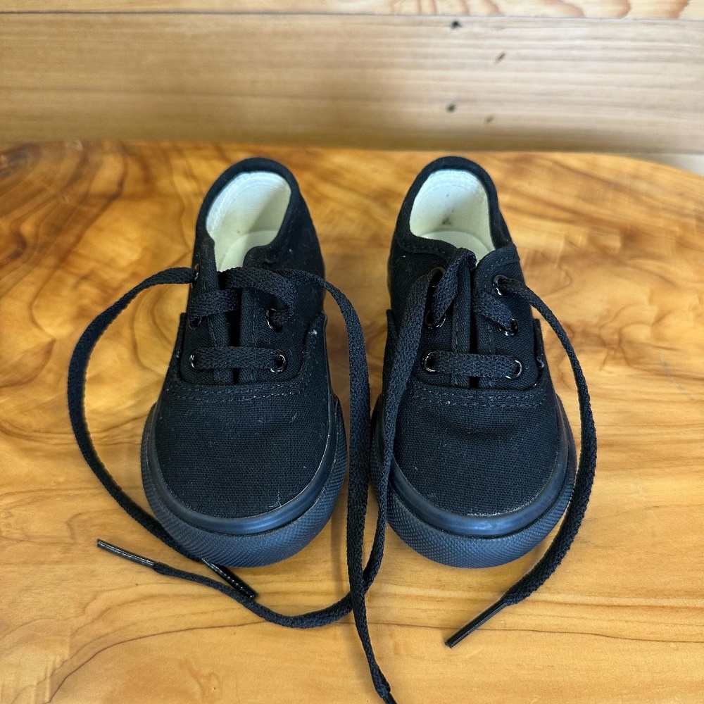 VANS Toddler Size 4 Black Heritage Low-Top Lace-Up Authentic Shoe